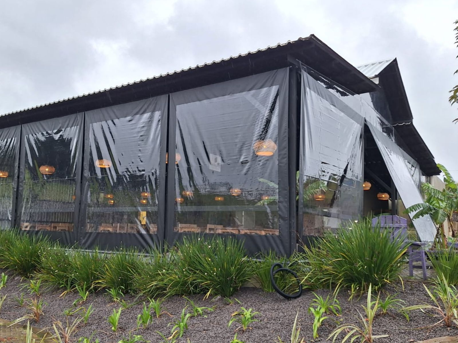 Cortina retratil 25 Cortina com visor