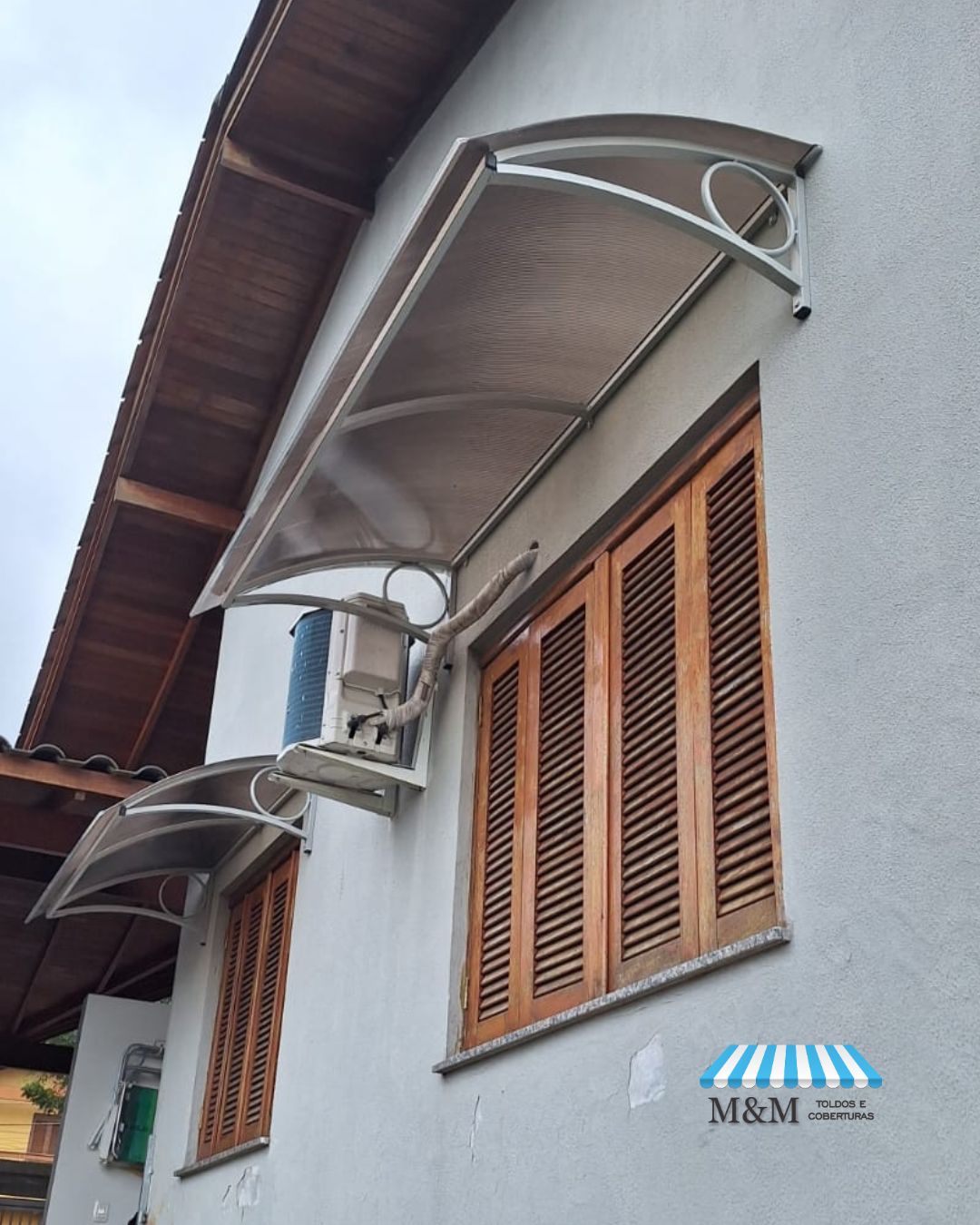 Toldo em policarbonato 46